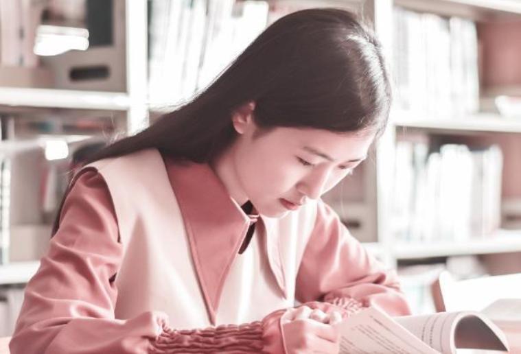 3张图告诉你，“上过大学”VS“没上过大学”女生的区别，真犀利 onerror=