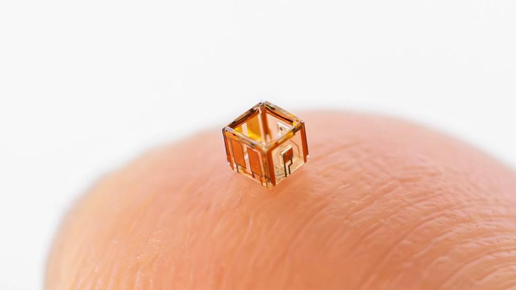 仅米粒大小的机器人，如何在水下实现精准对话和组队？ onerror=