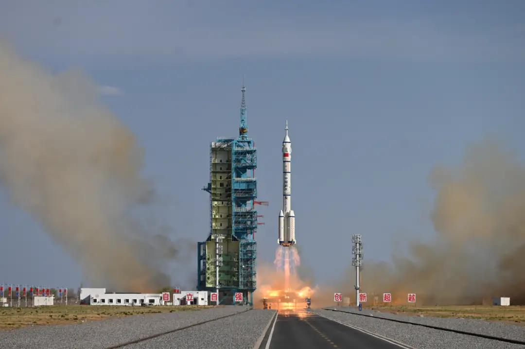 神二十二成功发射，代号天宫应急1号，下一次乘组1人在轨超1年？ onerror=